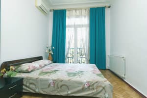 Квартира CN  Apartments. Двухкомнатная квартира на Крещатике 4