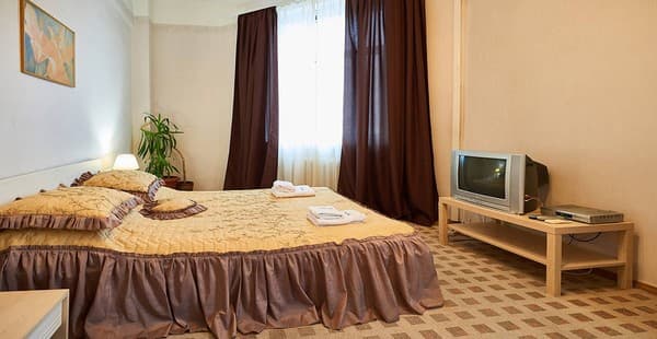 Home Hotel ул. Крещатик, 27 4